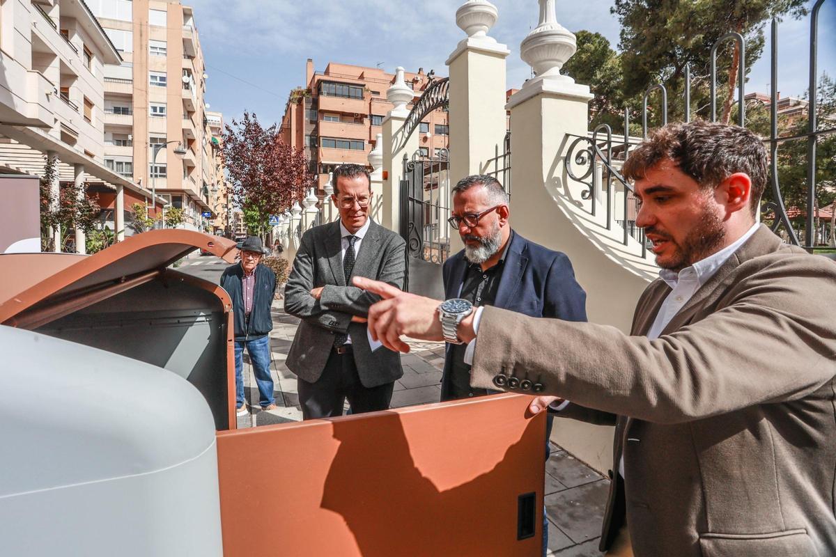 Nuevos contenedores en Elda.