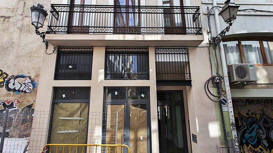 Fachada del inmueble de la calle Tapinería destinado a vivienda pública.