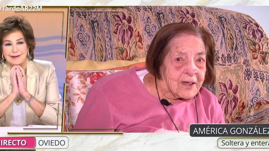 Así es América González, la centenaria asturiana que dejó sin palabras a Ana Rosa Quintana en &quot;Tarde AR&quot;: &quot;Eres un ejemplo&quot;