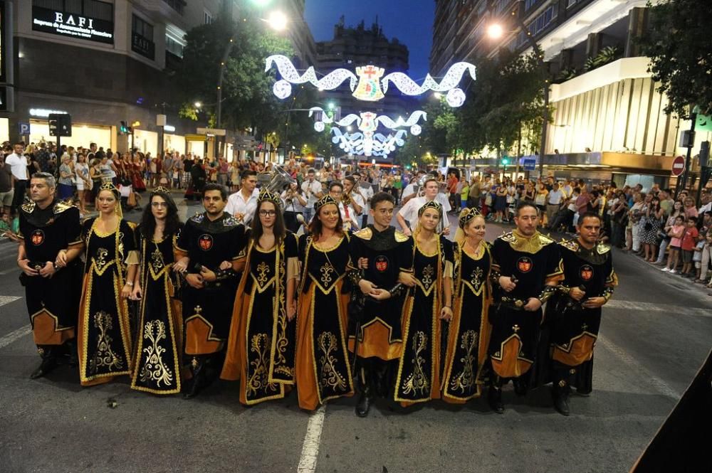 Desfile de Moros y Cristianos - Murcia se conviert