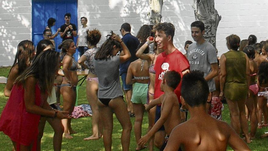 Un proyecto forma en valores a 40 jóvenes