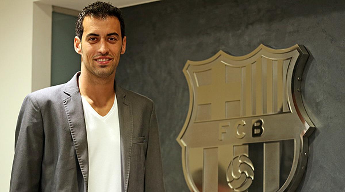 El jugador del Barça es mostra pletòric després de renovar amb el club fins al 2018.