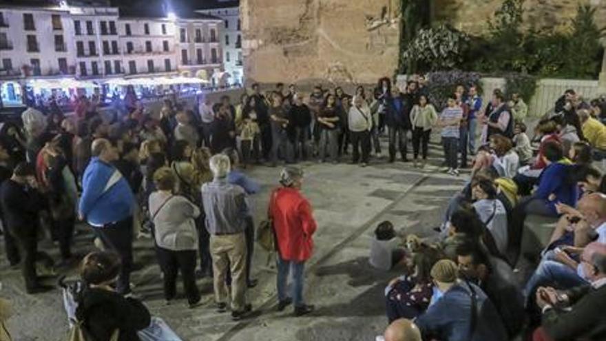 El pleno debate hoy la nueva zona azul con el rechazo de cacereños