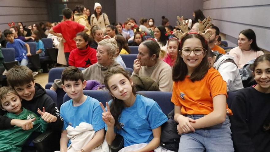 Fiesta navideña en la biblioteca de La Luz | MARA VILLAMUZA