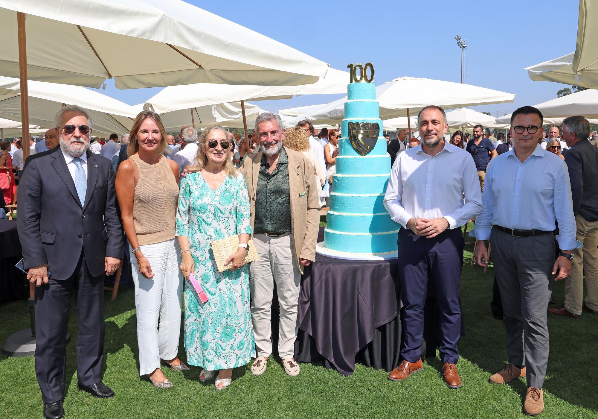 El Celta se rodea de su gran familia y de representantes institucionales por su centenario