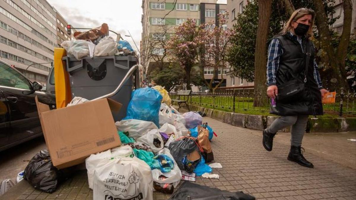 El Concello de A Coruña, en emergencia sanitaria por la basura sin recoger