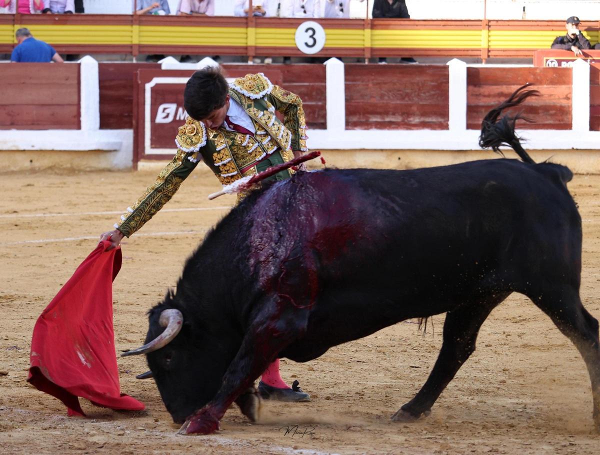 El tercero de la tarde permitió el lucimiento del joven extremeño Julio Méndez.