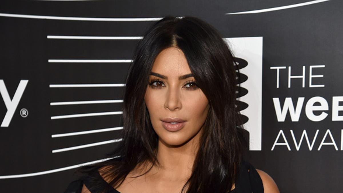 Kim Kardashian se suma al 'nontouring'