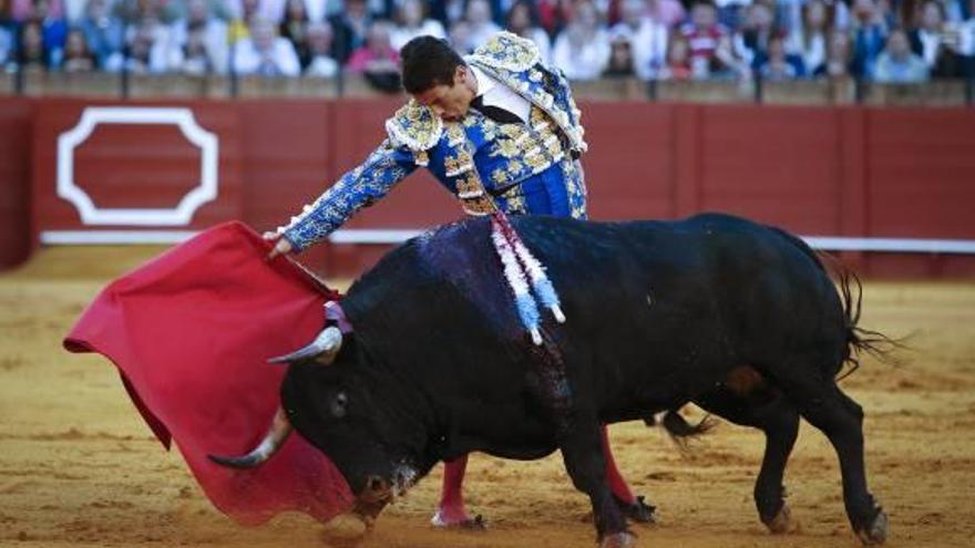 Ovación para Manzanares en Sevilla