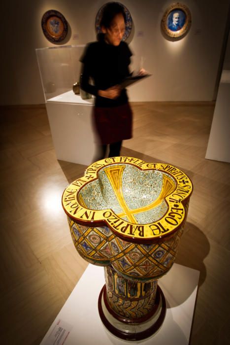 Exposición de los 100 años de cerámica en el museo González Martí