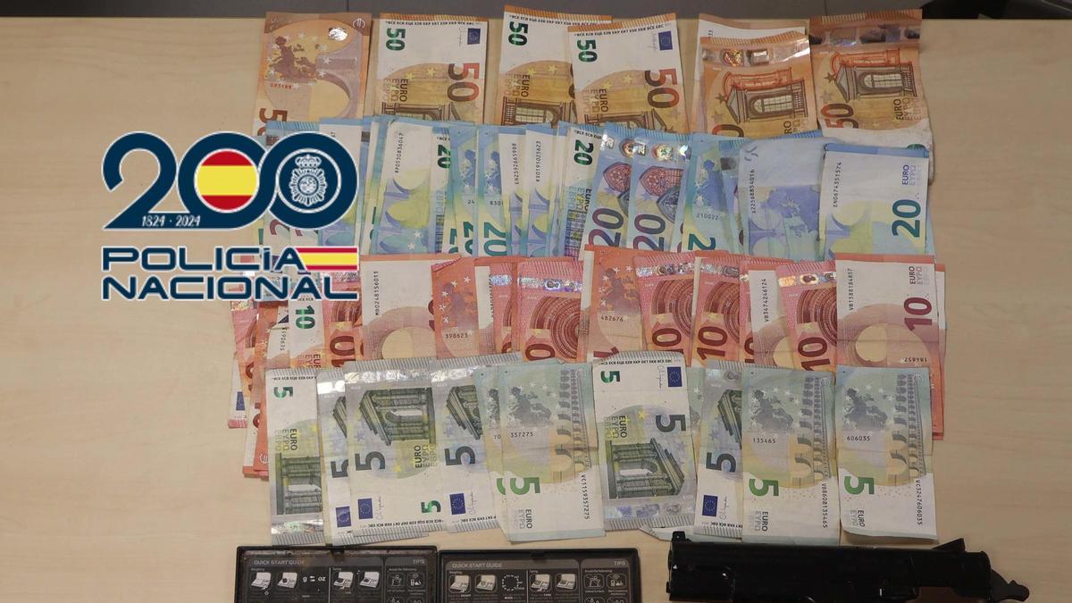 Material incautado por la Policía Nacional en el registro en Laraño Santiago