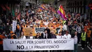 Más de 2.500 personas reclaman en Barcelona una sanidad pública digna y con recursos