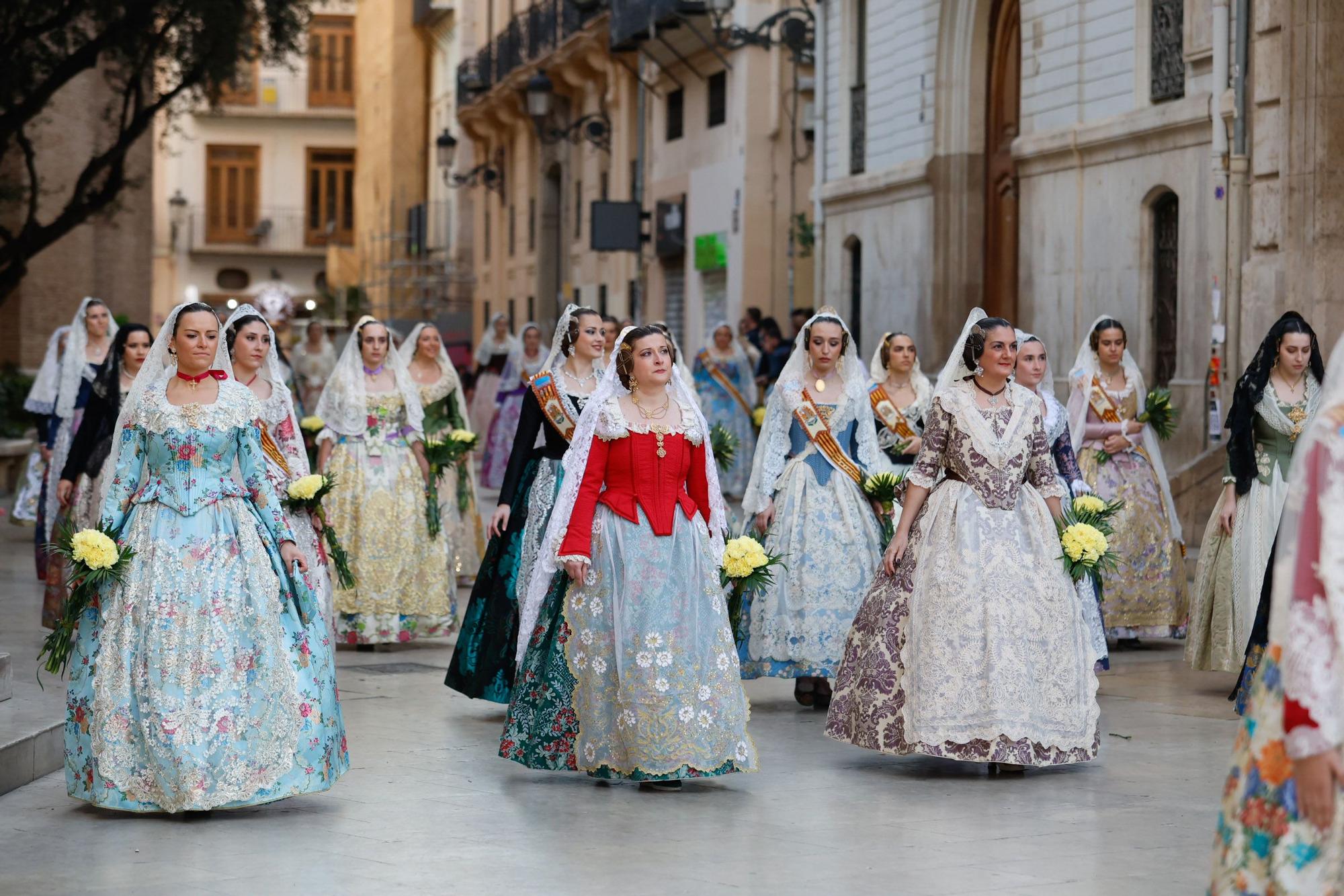 Búscate en el primer día de la Ofrenda en la calle San Vicente entre las 18:00 y las 19:00