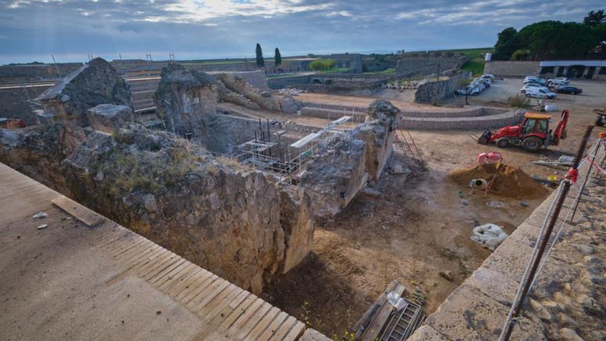 La restauració del baluard de Sant Narcís és molt complexa.