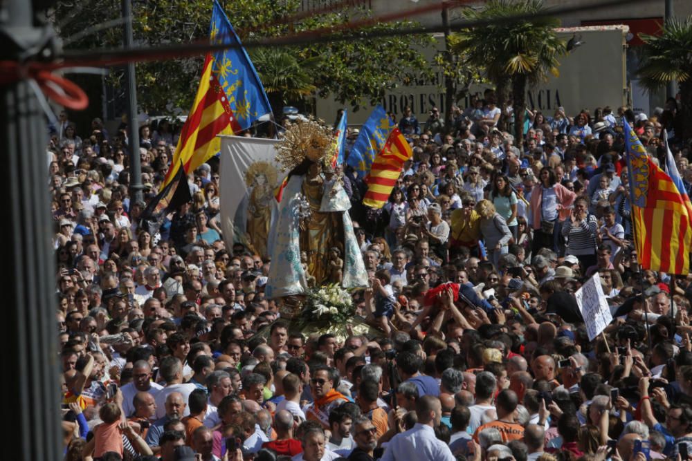 Día de la Virgen de los Desamparados: Traslado de la Mare de Déu