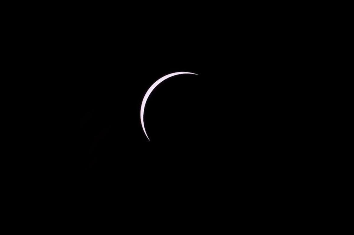 El eclipse solar captado en Indonesia el 9 de marzo de 2016.