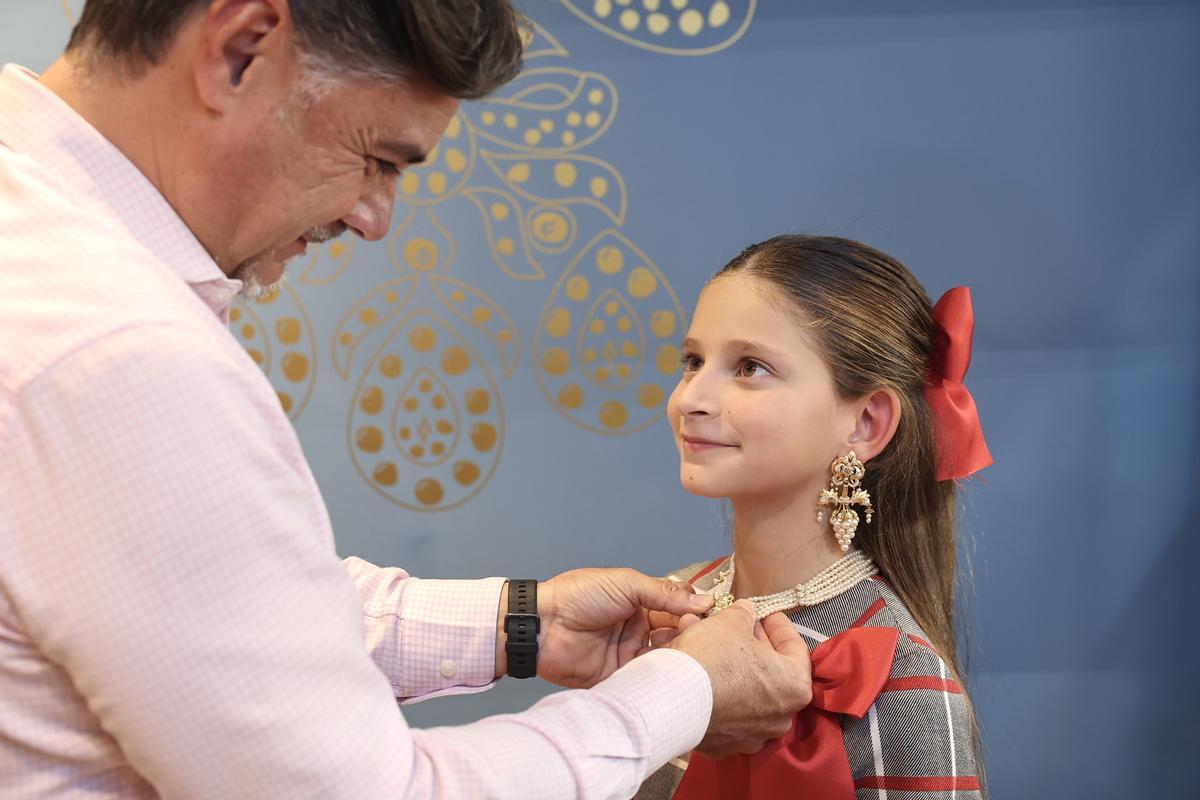 Marta Mercader, con su aderezo oficial