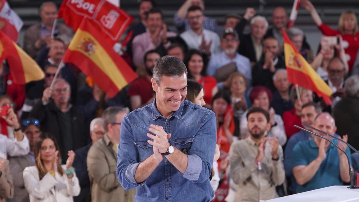 Sánchez reivindica ser "zurdo" y dice que no quiere "tijeras y motosierras" para Europa