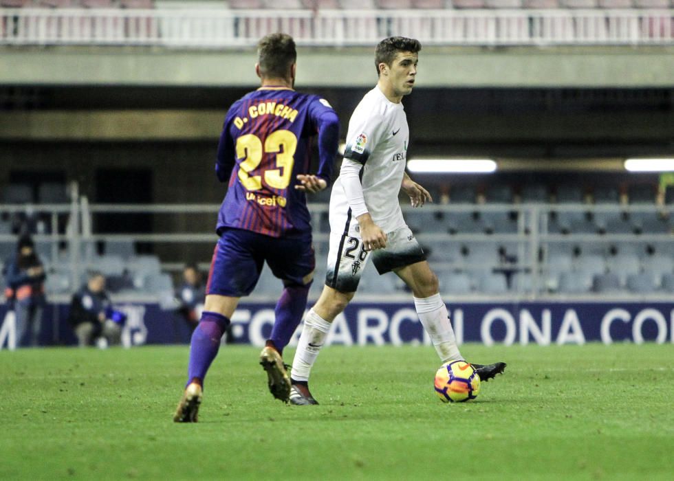 El partido entre el Barcelona B y el Sporting de Gijón, en imágenes