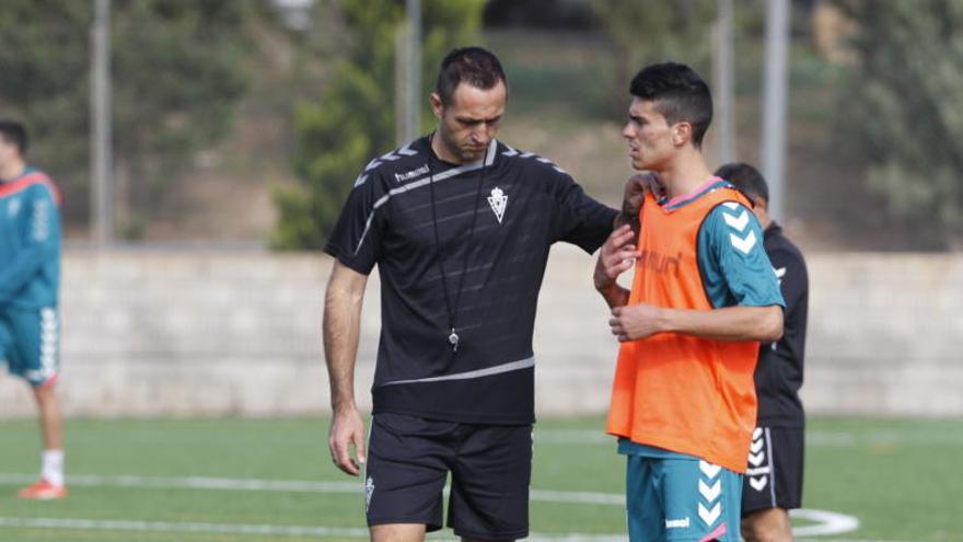 Aira dándole instrucciones a Arturo el jueves en Espinardo.