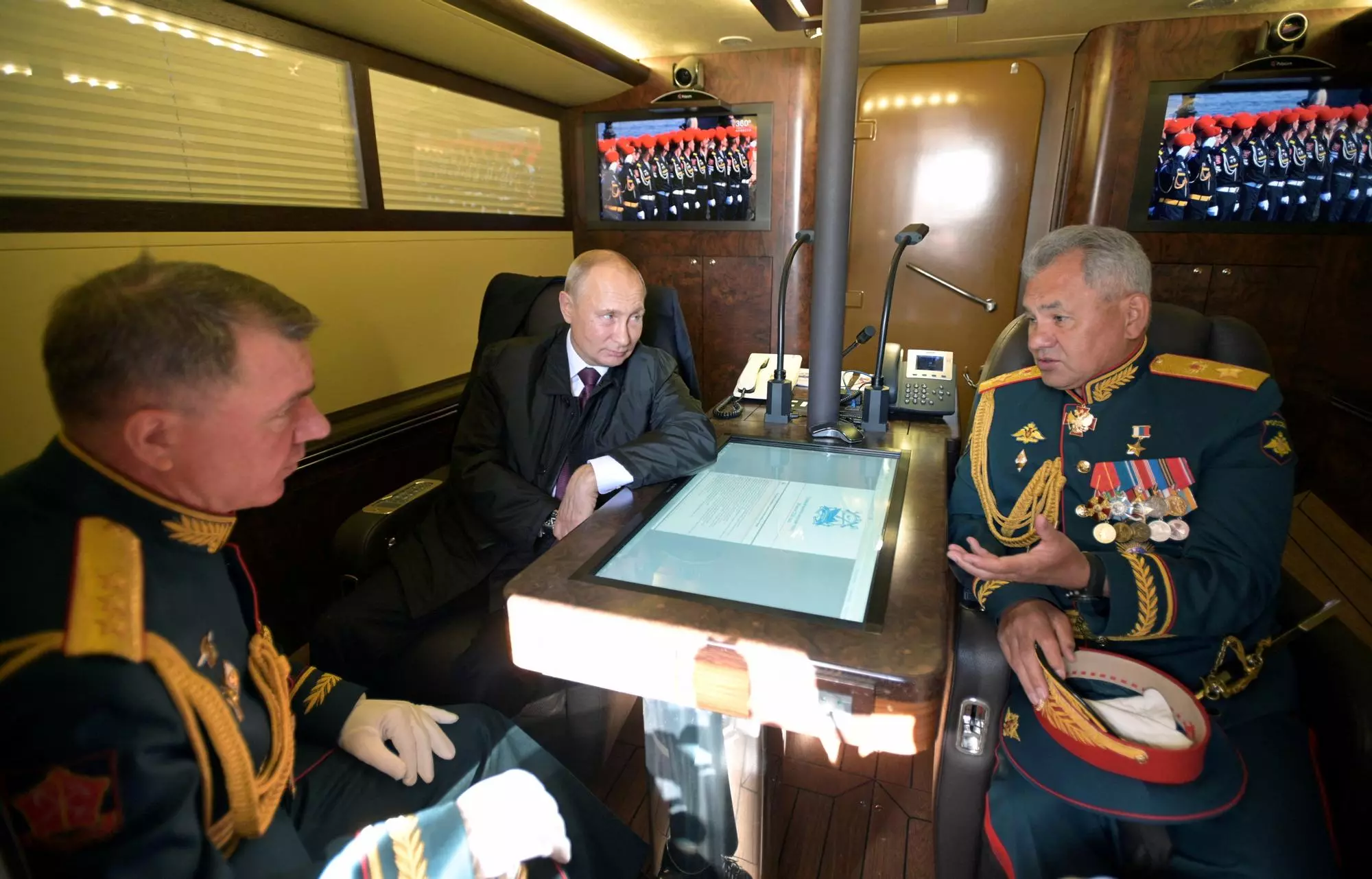 Putin supervisa los ejercicios de simulacro nuclear
