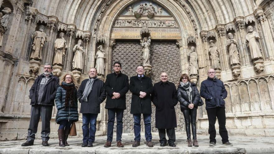 Firman el acuerdo para rehabilitar  la fachada de la arciprestal  de Morella