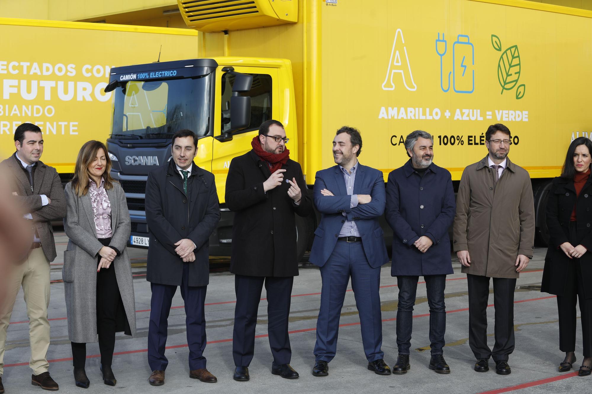 EN IMÁGENES: Así fue la presentación de la nueva flota de camiones eléctricos de Alimerka