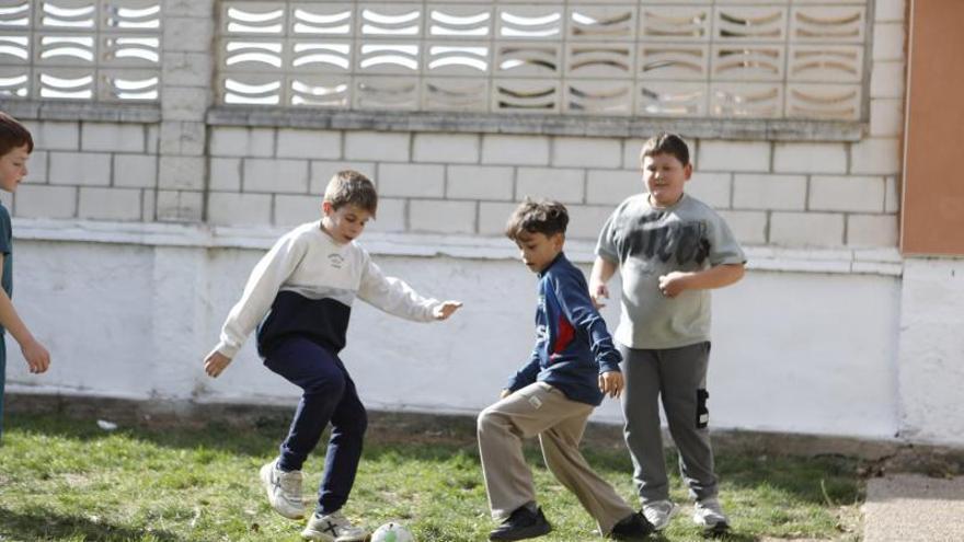 Villarreal de Huerva le ‘echa huevos’ a la integración: un colegio con 30 alumnos y la mitad de los vecinos de origen extranjero