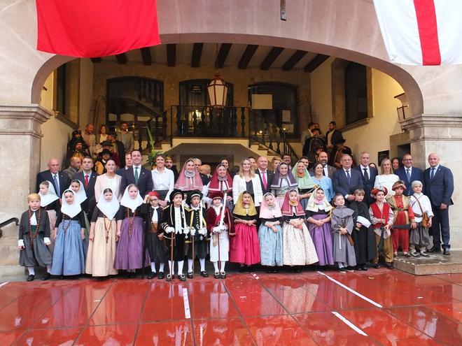 FOTOS | Sóller levanta el telón de la fira y el firó con la investidura de las Valentes Dones