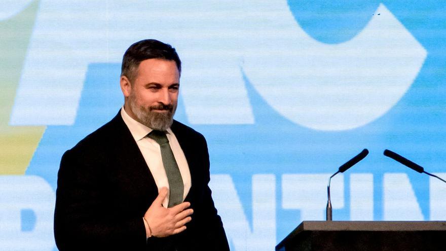 Abascal alimenta su perfil más internacional en pleno auge mundial de la extrema derecha