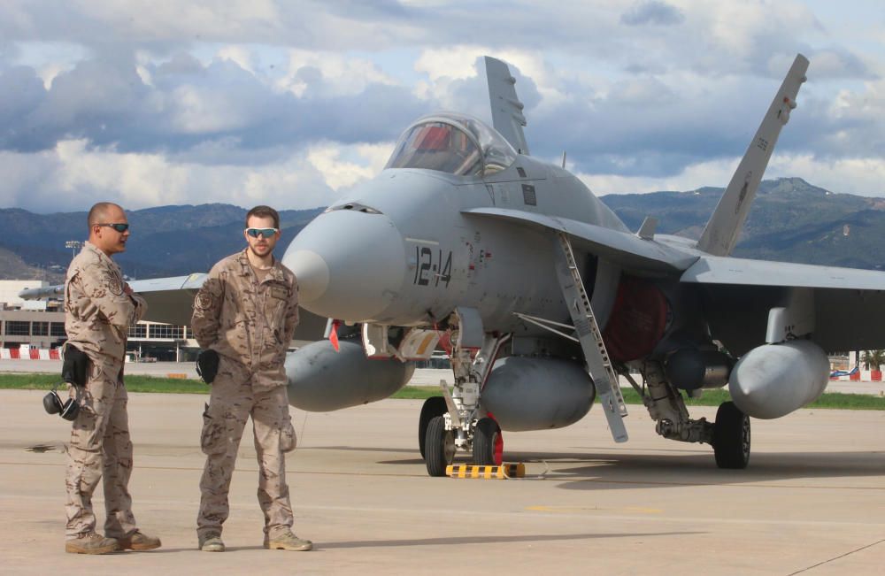 Los mejores pilotos de combate se reúnen en Málaga para mejorar sus habilidades y entrenarse al mando de los F-18