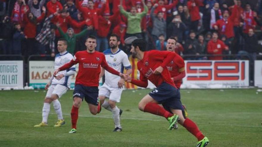 Carlos Martínez va decantar el 2014 l&#039;últim derbi de penal (1-0).