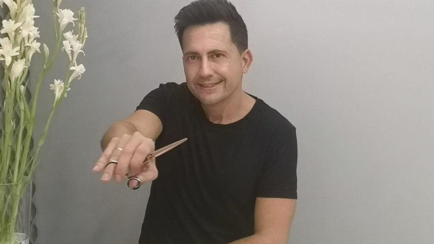 El peluquero Juan Ayoso, finalista en los premios AIPP