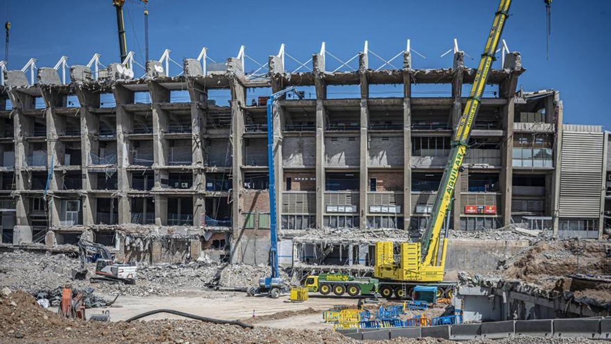Operaciones de demolición del Camp Nou