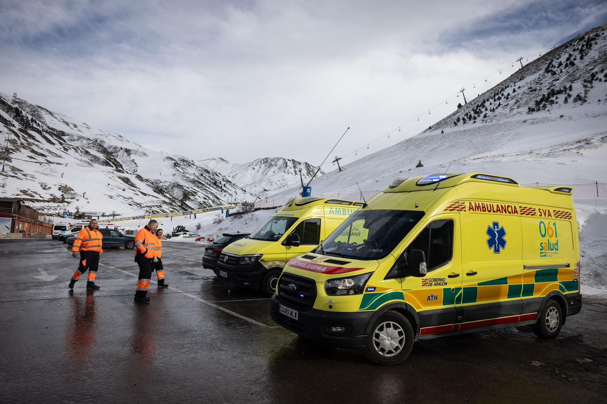 En imágenes | Así ha quedado la estación de Astún tras el accidente de un telesilla