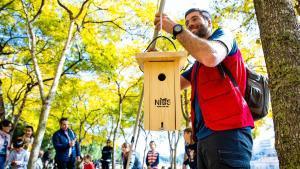 Actividad sobre pájaros y nidos en el Parc Tramvia de Montgat.