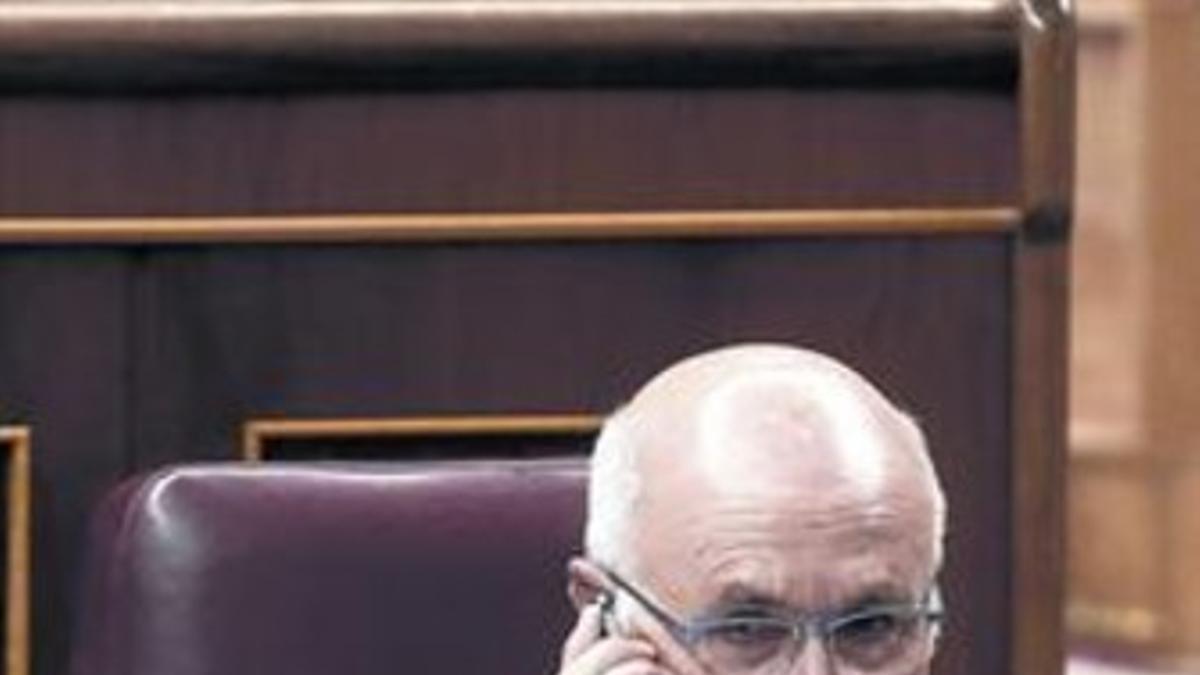 Josep Antoni Duran Lleida, en su escaño en el Congreso.