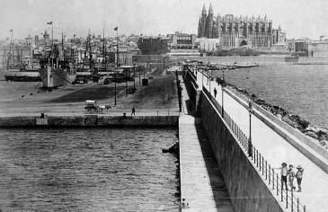 Imágenes históricas. La Real Orden por la que se creó la Junta del Puerto de Palma y algunas fotos antiguas.