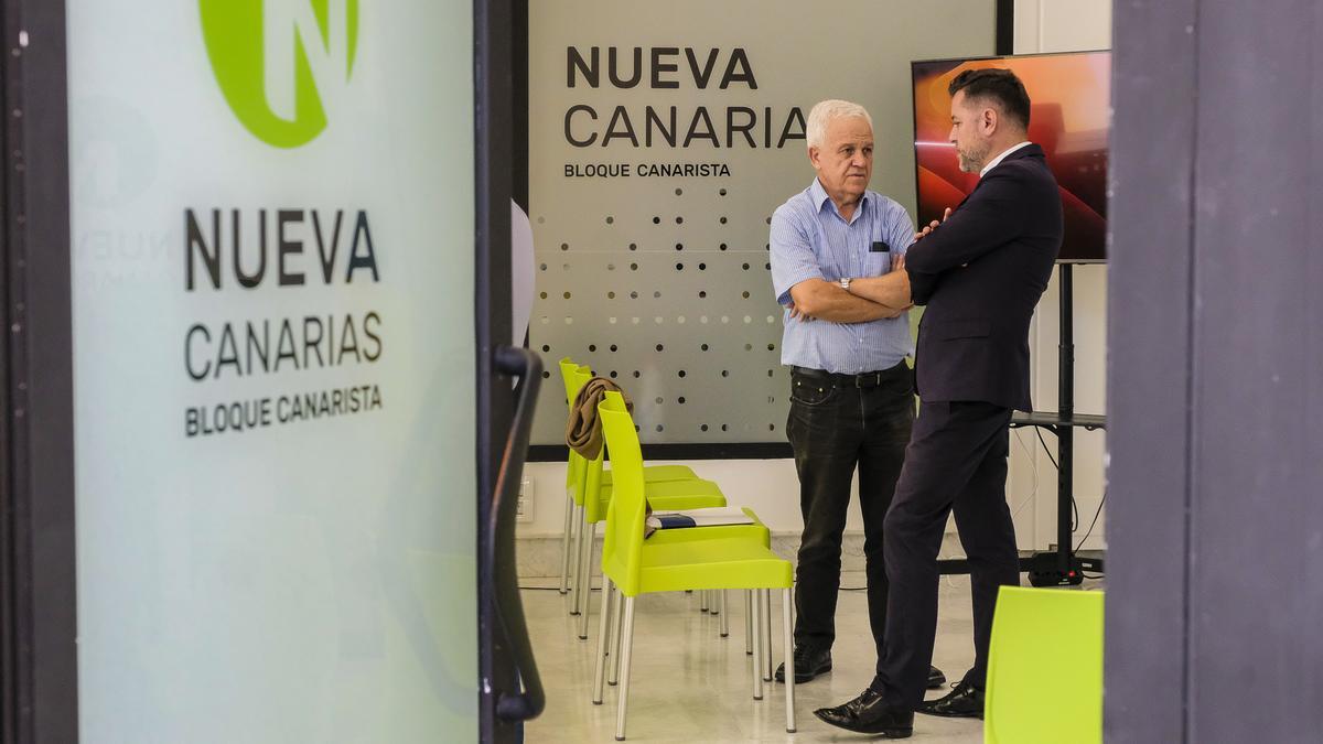 Carmelo Ramírez y Teodoro Sosa en una reunión de Nueva Canarias