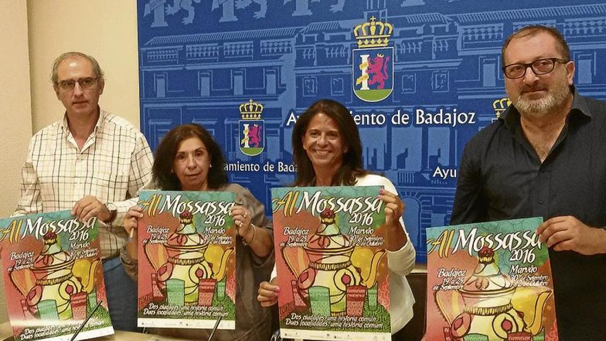 Al Mossassa de Badajoz amplía el mercado a más espacios y reduce y separa las barras