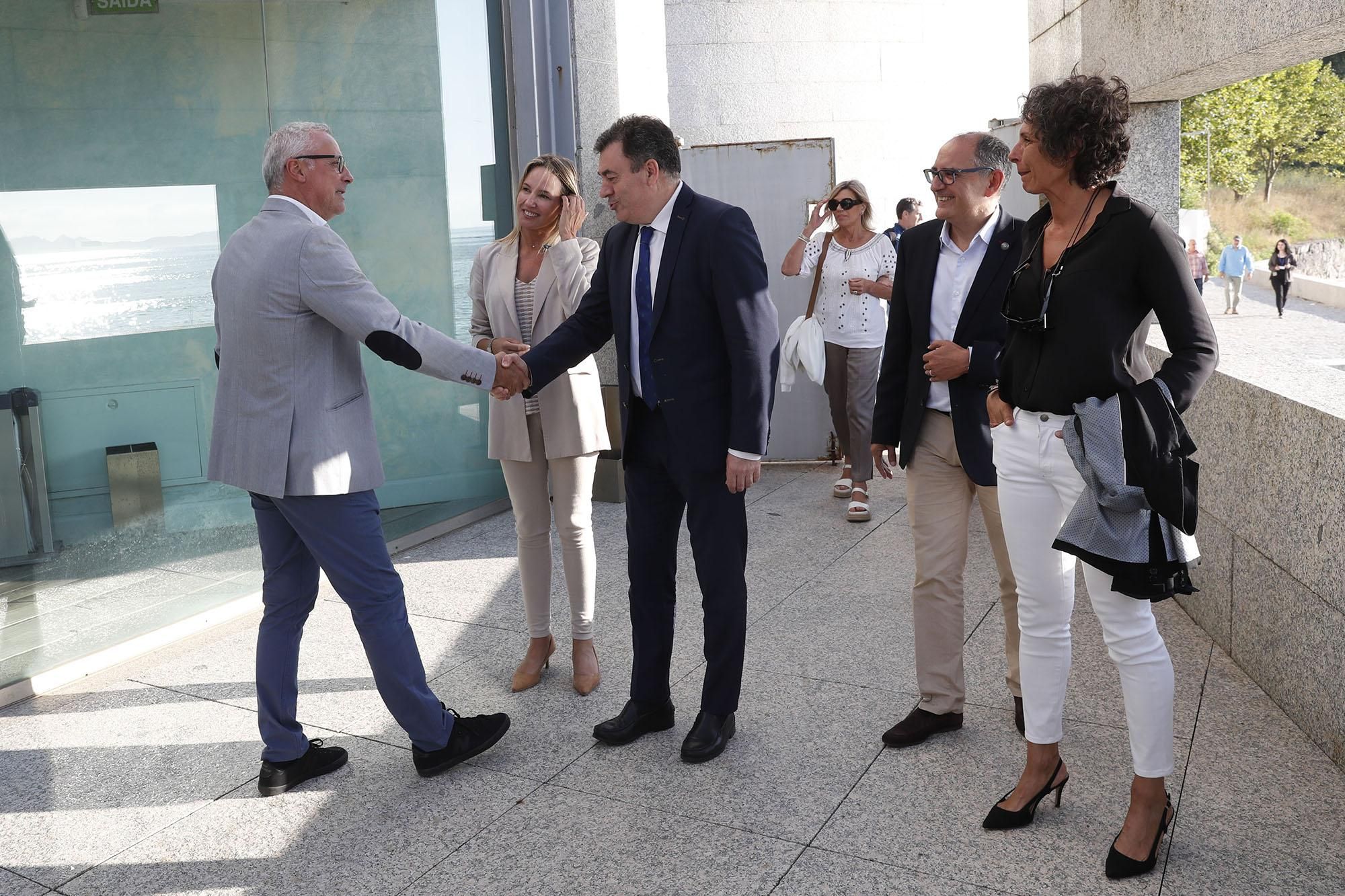 FARO lanza “Cuaderno de viaje al país natal”: el regreso de Alfonso Armada 40 años después