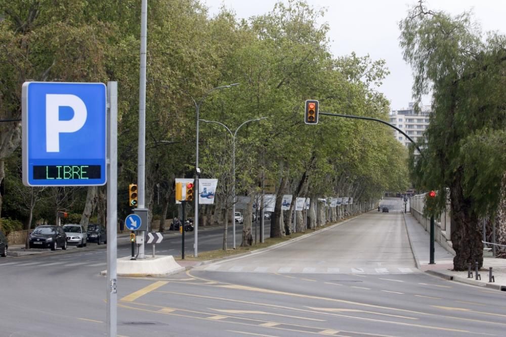 Calles vacías e inhóspitas en lo que era un Centro de Málaga bullicioso y lleno de actividad.