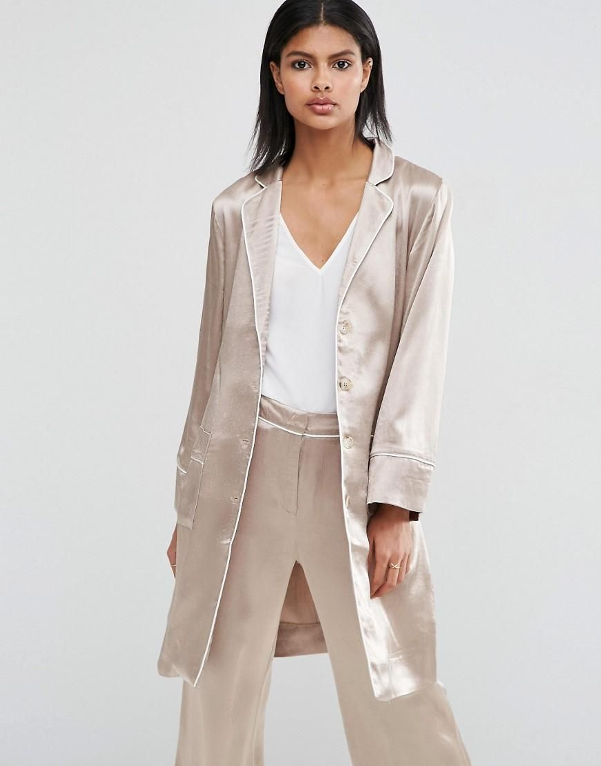 Chaqueta de seda, Asos