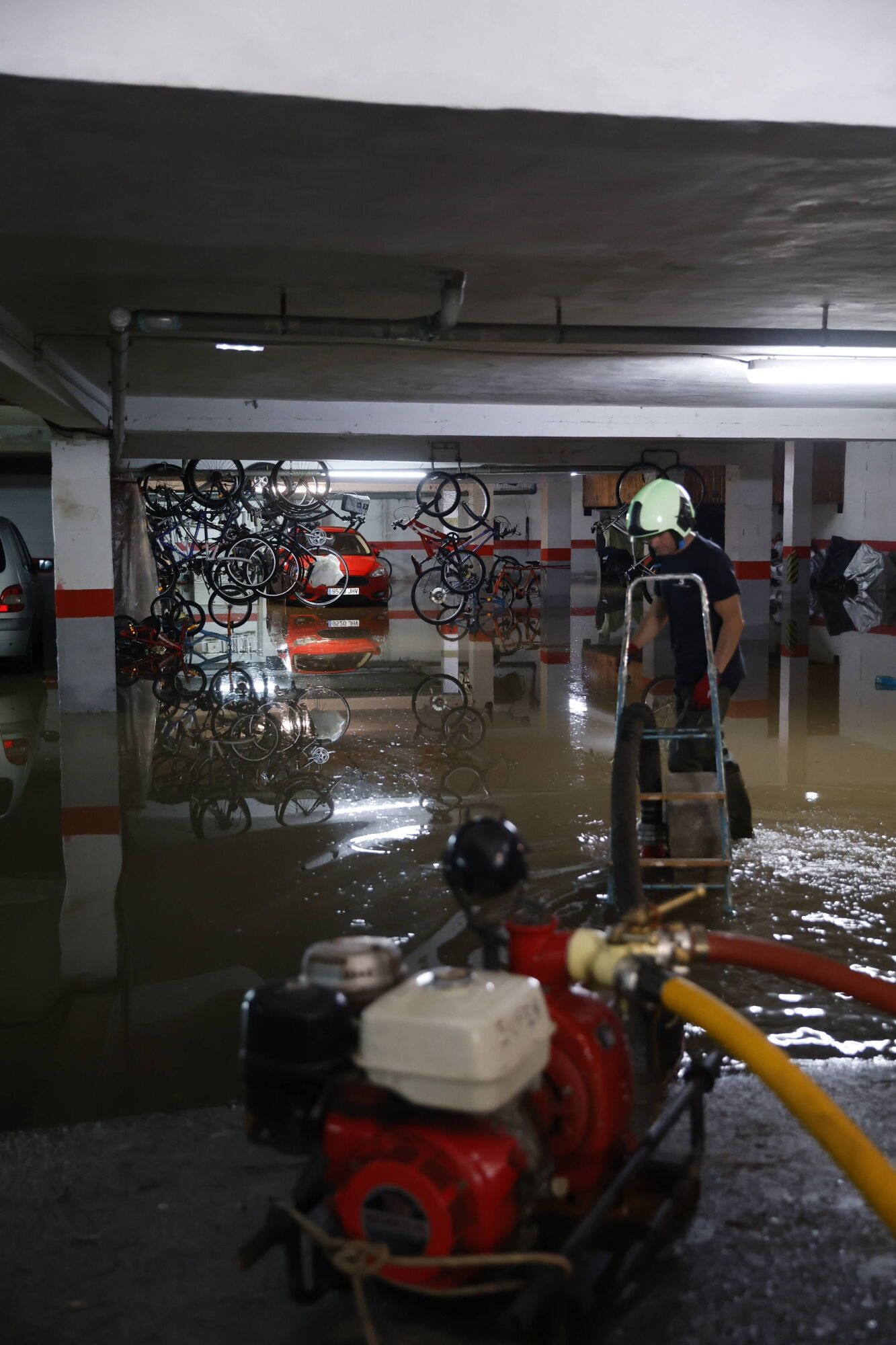 EN IMÁGENES: Caos en Colunga por las inundaciones de esta madrugada