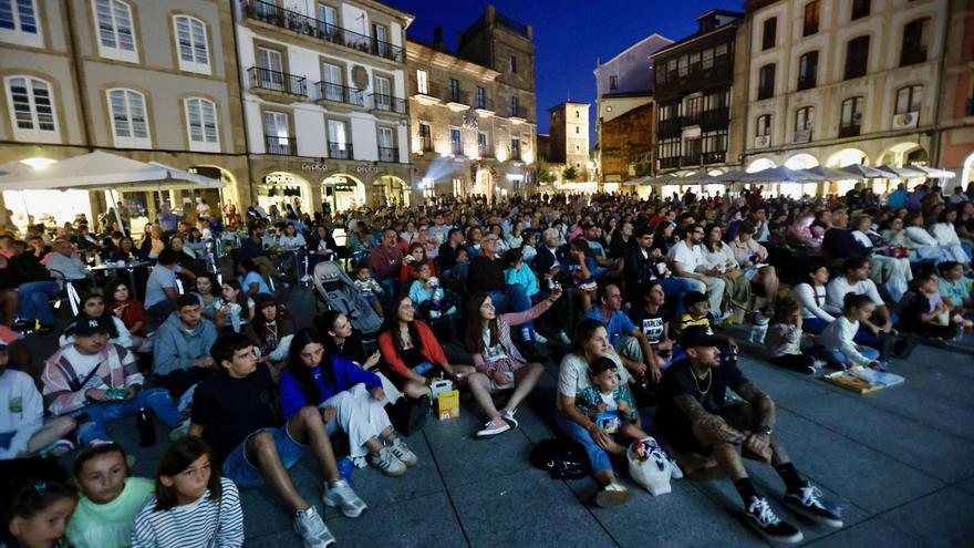EN IMÁGENES: Ambiente en Avilés por las fiestas de San Agustín