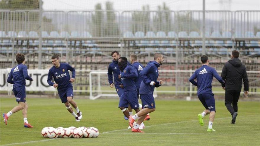 Víctor Fernández prepara el choque ante el Sporting con todos sus jugadores