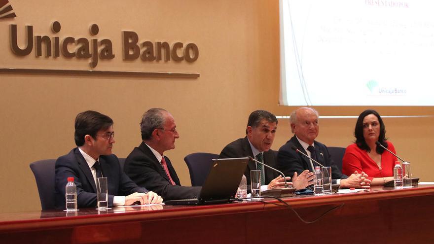 Las jornadas jurídicas fueron inauguradas ayer en la sede de Unicaja Banco.