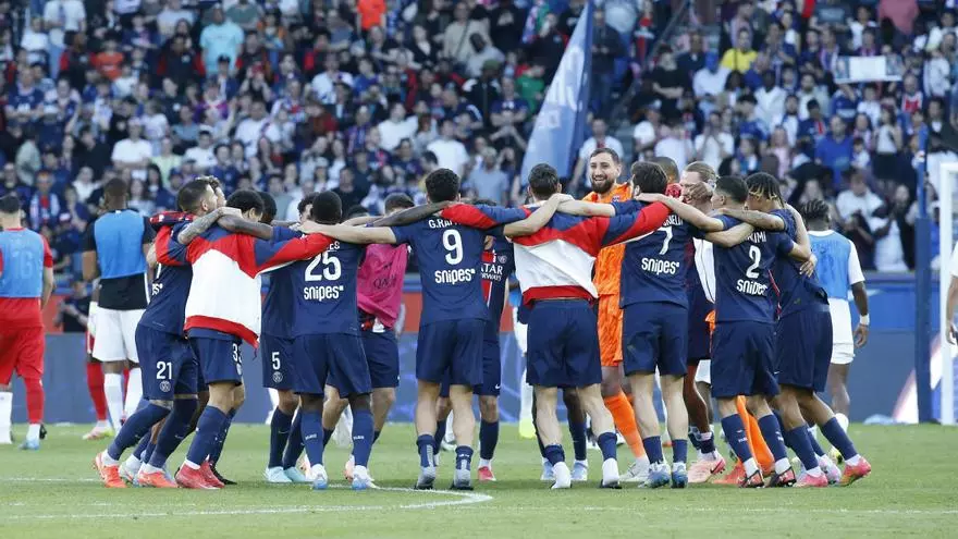 Luis Enrique, tras proclamarse campe車n en Francia: "El objetivo ahora es quedar invicto"