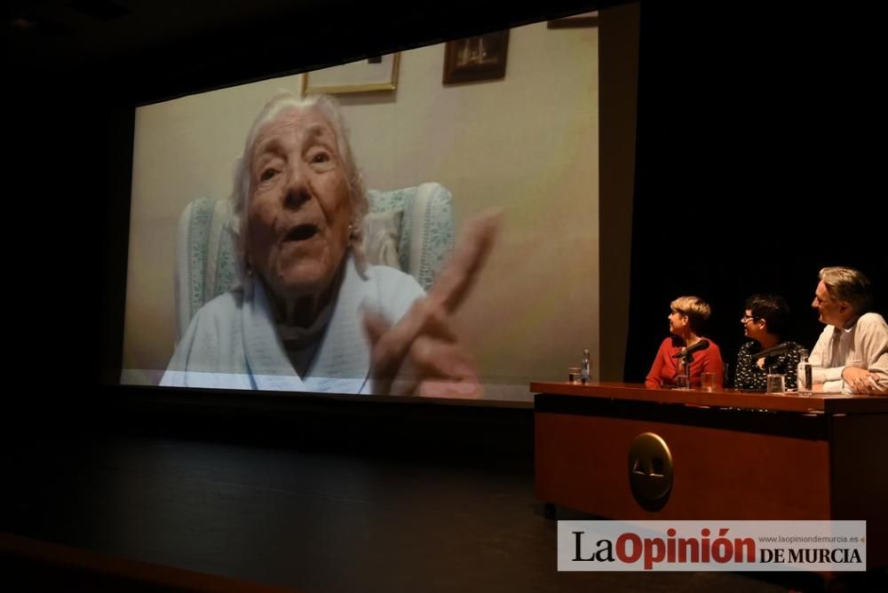 Presentación del documental 'La niña del gancho'