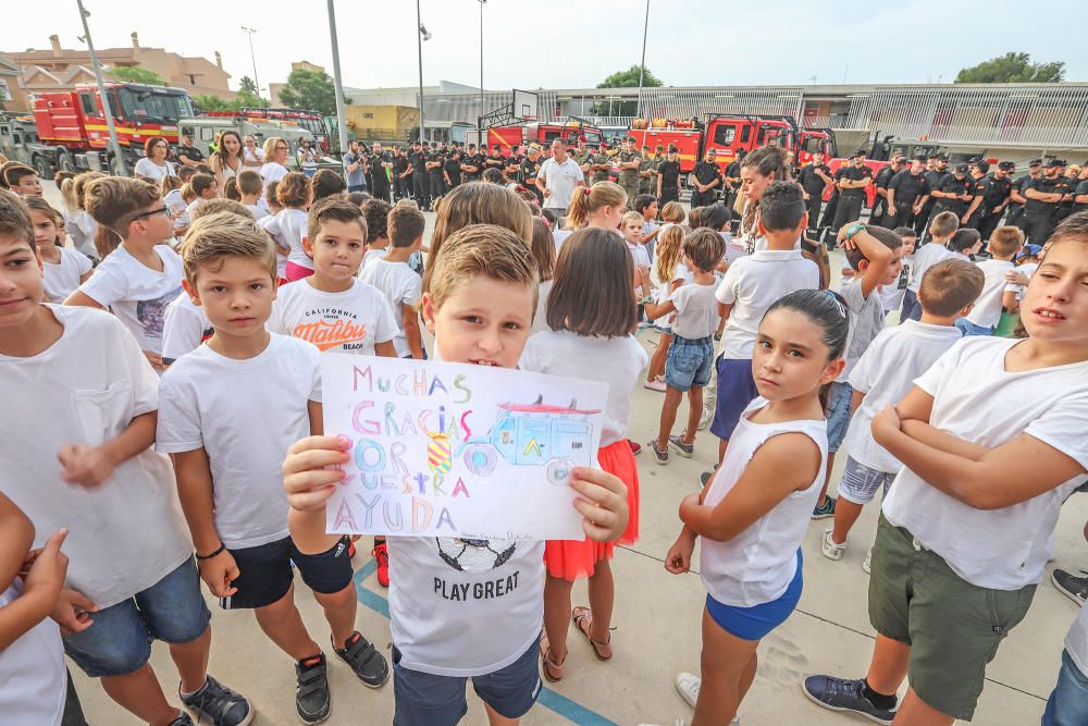 Orihuela despide a la UME entre vítores y aplausos